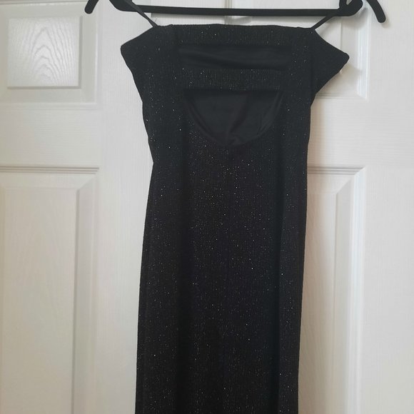 Le Chateau, French design, Black Lame and silk, size M (4-6 US) - Picture 1 of 3
